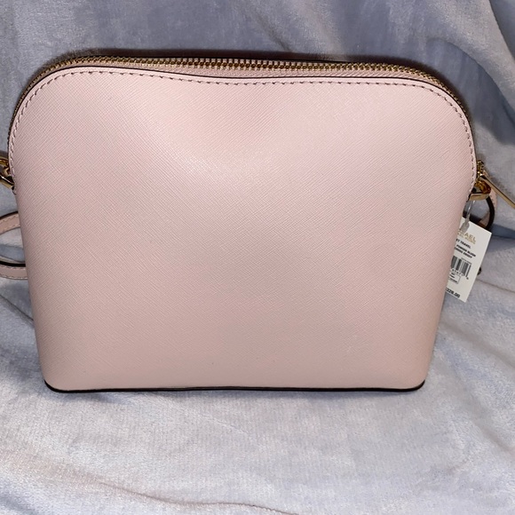 Favorite Purse! Brand New Michael Kors Jet Set Dome in Blush Pink - Picture 4 of 6